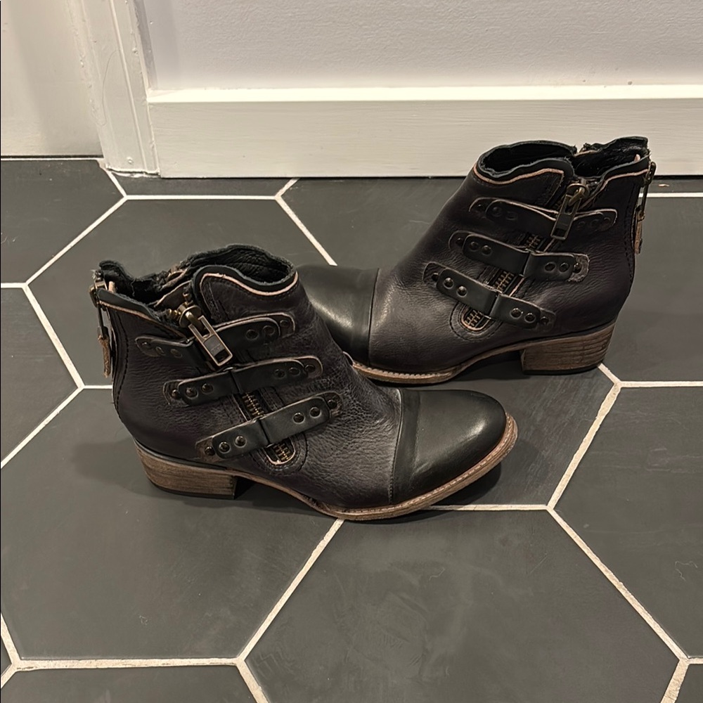 🖤 Freebird by Steven Grecko Ankle Boots – Size 10 – Black Leather 🖤